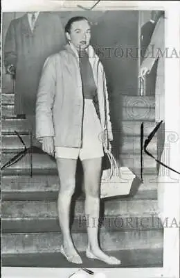 1958 Press Photo Actress Marguerite Chapman Leaving Los Angeles Jail - Afa55784 • $15.88