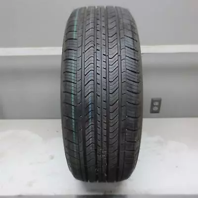 215/55R17 Michelin Primacy MXV4 93V Tire (10/32nd) No Repairs • $125