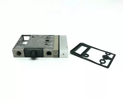$47.49 • Buy SMC Pneumatic Vacuum Generator Bank Base Manifold Module And Gasket 