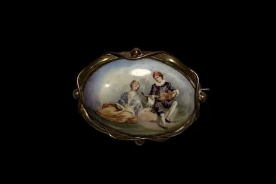 Large Vintage Porcelain Portrait Brooch • £19