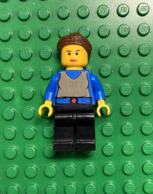 $7.95 • Buy Lego Star Wars Padme Naberrie (Amidala) Minifigure Yellow Sw0025 - 7171 Vintage