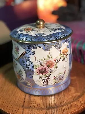 Daher Long Island NY 11101 Tin Container Floral Design Made In England With Lid • $16.95