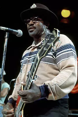 Guitarist Bo Diddley Plays His Gretsch Electric Guitar 1976 Old Photo 6 • $5.79