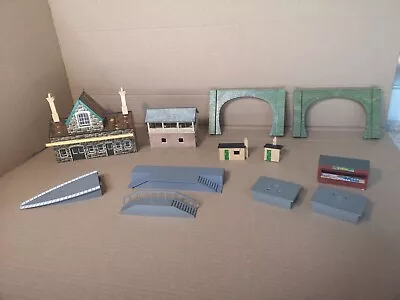 £5.50 • Buy Job Lot Model Railway Accessories Buildings Houses 00 OO Gauge Hornby Train Set 
