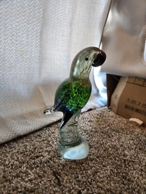 $15 • Buy Glass Bird Parrot Figurine Paper Weight