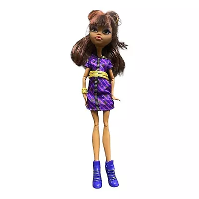 Monster High Clawdeen Wolf Coffin Bean Fashion Doll By Mattel   • $13