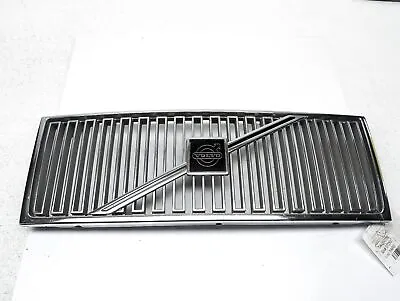 1990-1992 Volvo 740 Front Upper Grille Assembly 3518198 • $144.20