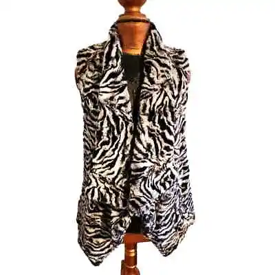 NWOT $250 Michael Michael Kors Faux Fur B&W Open Front Animal Print Vest Size S  • $27.97