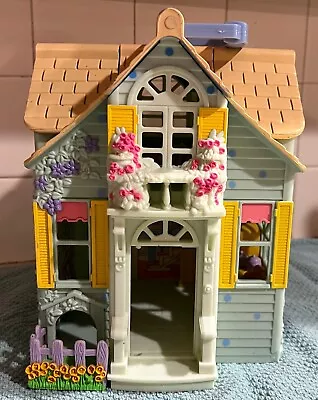 Fisher Price Sweet Streets Country Cottage Loving Family Doll House Playset 2004 • $16.48