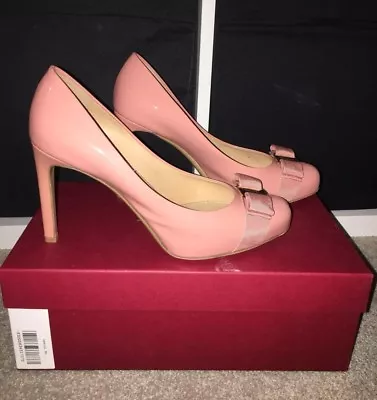 Salvatore Ferragamo Pimpa Blush Patent Leather Bow Pumps Heel EU38 US7.5 UK5 • $880