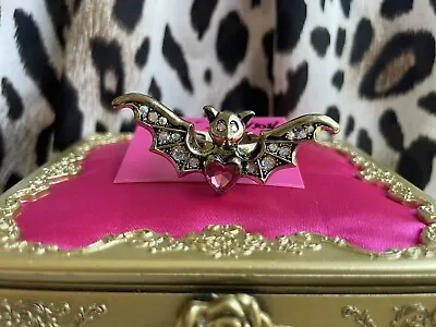 Betsey Johnson Vintage Creepy Critter Gold Bat Pink Crystal Heart Stretch Ring • $73.99