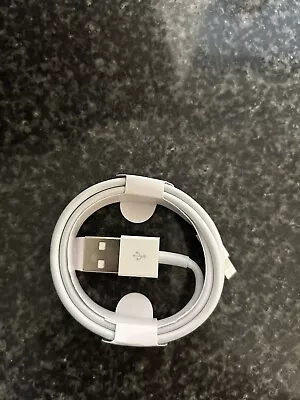 Genuine Apple USB Lightning Cable IPhone Ipad - White 1m • £3.29