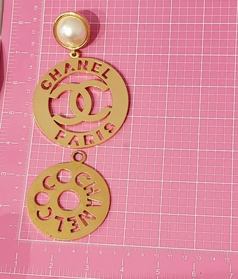 $493 • Buy Vintage Chanel Chanel Charm Necklace Jewelry  Charm ONLY, No Chain 