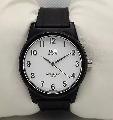 Mens QQ Casual Black Plas Case White Dial Black Rubber Band Analog Watch I9 • $16.99