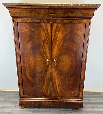 French Antique Burr Marble  Topped Chest Of Drawers / Sideboard (LOT 2690) • £499