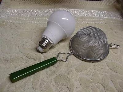 Vintage Small Mesh Strainer/Sifter Kitchen Utensil GREEN Bakelite Handle EXC CON • $29.99