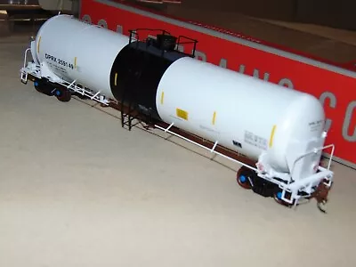 Scaletrains Ho 31647 Deep Rock Refining Crude Oil Tank Car In Original Box.. • $30