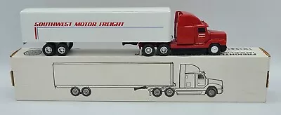 Ertl Collectibles Southwest Motor Freight Freightliner Cab With Trailer NOS • $25.19