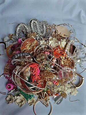 1.5kg Mixed Jewellery Craft Massive Bundle • £15.71