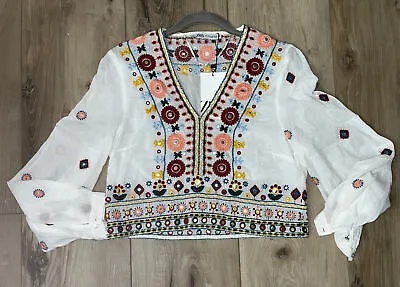 $54 • Buy ZARA WOMAN SS22 ECRU CONTRASTING EMBROIDERED TOP  Size XS NEW
