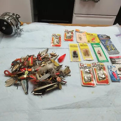 Nice Vintage Estate Lot  Of Well Used Fishing Lures Of All Types Plus Nos • $19.99