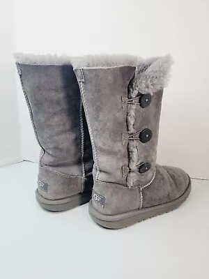 WOMENS UGG BAILEY BUTTON TRIPLET  Gray Boot SIZE 5 • $9.99