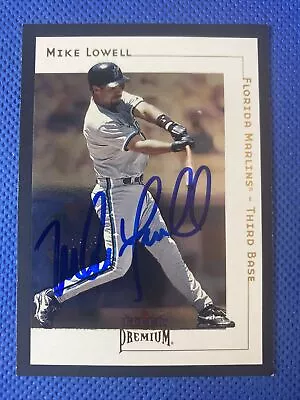 2001 Fleer Premium Mike Lowell #37 Auto Signed Autograph Marlins  • $10