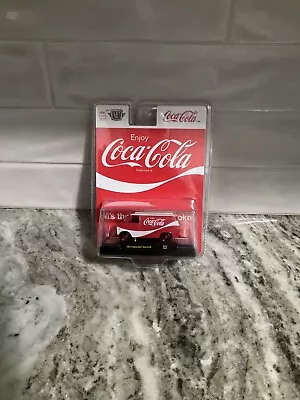 M2 Machines 1971 Chevrolet Van G10 A35 Coca-cola Chase 1/750 • $24.95