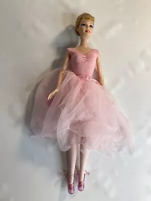 Barbie Vintage Ballerina Fashion Doll Mattel 1999 • $15.99