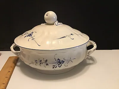 Villeroy & Boch Vieux Luxembourg Covered Tureen Casserole Blue Floral Mint Cond • $165