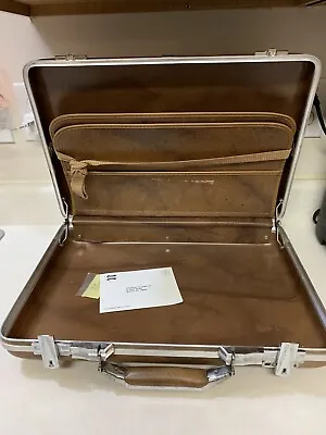Vintage American Tourister Escort Briefcase Brown Hard Shell Suitcase W/ Keys • $18