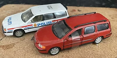 CARARAMA VOLVO V70s OLD & NEW 1/43 SET OF 2 • £15.99