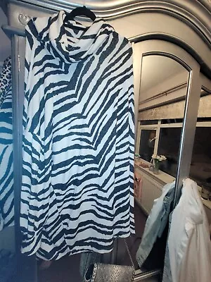 £13 • Buy Asos Plus Size 22 Zebra Jumper Dress Top Curve