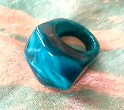 VTG MOD Acrylic TEAL Marbleized COCKTAIL RING Sz 7 3/4 Statement Faceted 1 X1  • $18.50