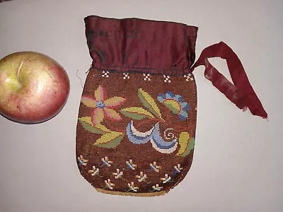 Beautiful Mid 19th C Hand Beaded Bag W Leaf Patterns - • $4.25