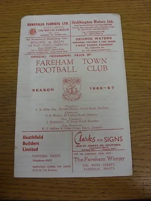 11/02/1967 Fareham Town V Sailsbury  (Four Pages). Thanks For Viewing Our Item • £3.99