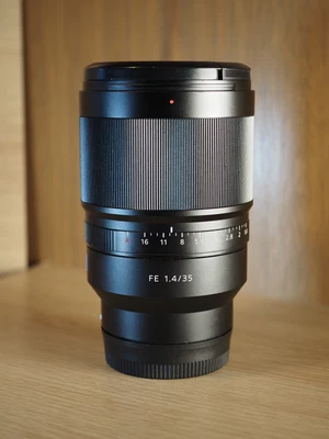 $800 • Buy Sony Zeiss Distagon T* FE 35mm F1.4 ZA SEL35F14Z E-Mount Lens
