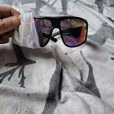 New Quicksilver Sunglasses Unisex Adults  • £4