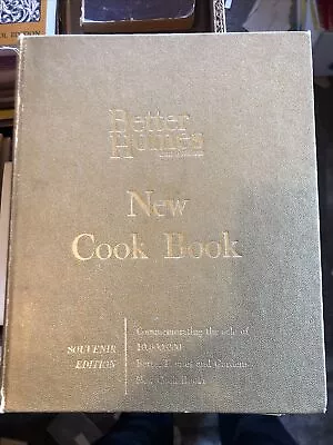 Vintage 1961 Better Homes & Gardens Souvenir Edition New Cook Book Gold Cover • $15.34