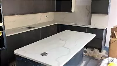 Calacatta Quartz Kitchen Worktop   3000mm X 620mm X20mm • £750