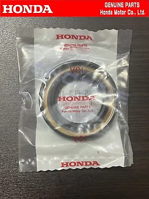 HONDA 92-95 CIVIC EG6 SiR Transmission Axle Output Shaft Seal Tranny OEM B16A • $8