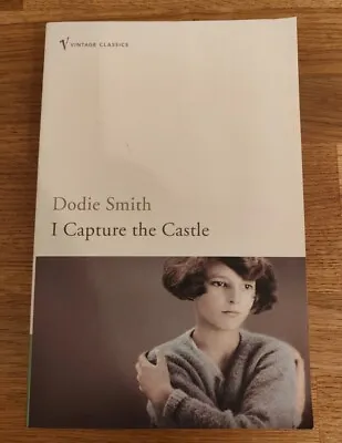 BOOK - I Capture The Castle Dodie Smith Vintage Classics Literary Fiction PB • £3