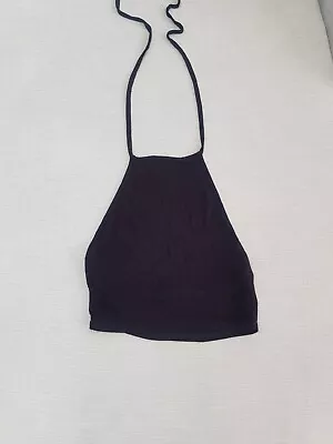 WORN ONCE!! Boohoo Cropped Fitted Black Halter Neck Tpp.  Size 4 • £2