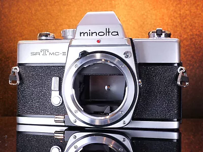 Minolta SRT MC-II 35mm Camera Vintage Film Camera NEAR MINT! #9072647 • $69.30