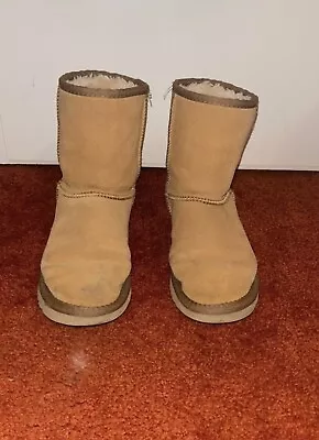 Womens Ugg Boots Size 4.5 • £10