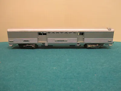 ATHEARN HO Scale 72’ Santa Fe Streamline Baggage Car #3448 • $10