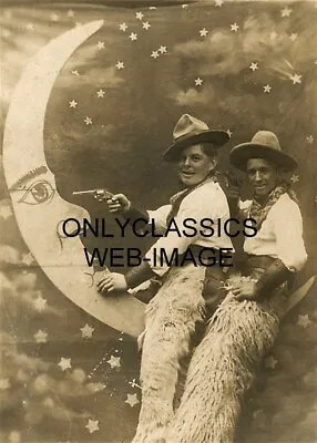 1915 COWBOYS PAPER MOON WITH GUNS STUDIO 5x7 PHOTO WOOL CHAPS VINTAGE AMERICANA • $7.99