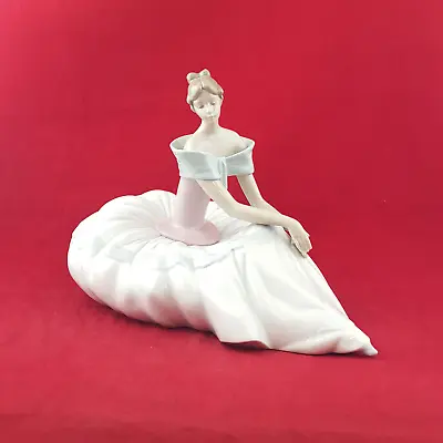 Lladro Nao Figure - Hope - Seated Lady Ballerina 1266 - L/N 3162 • £99
