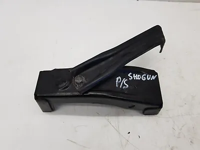 2020 Mitsubishi Shogun Sport Mk3 Left Passenger Side Mounting Bracket Oem • $37.71