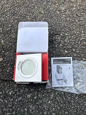 Danfoss TP5001M V2 087N7930 Programmable Room Thermostat 230V MAINS - BNIB • £50